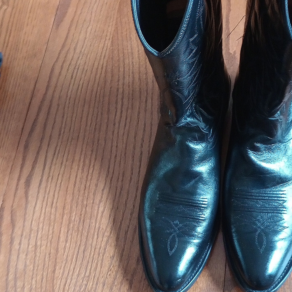 Men's leather cowboy boots size 12D